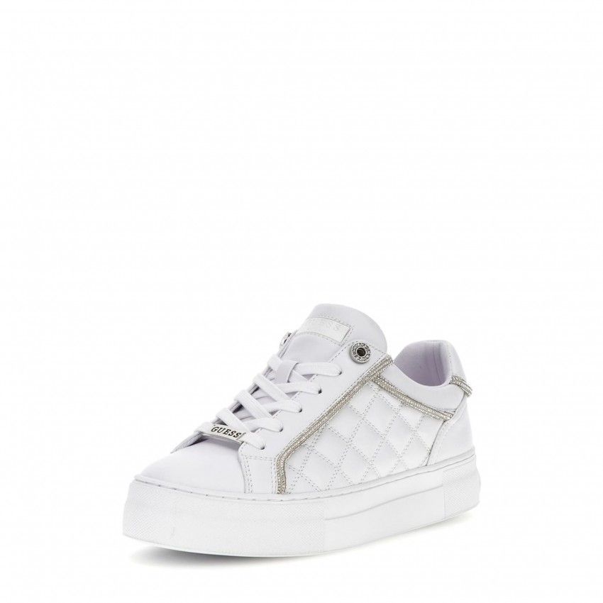 Casual GUESS
