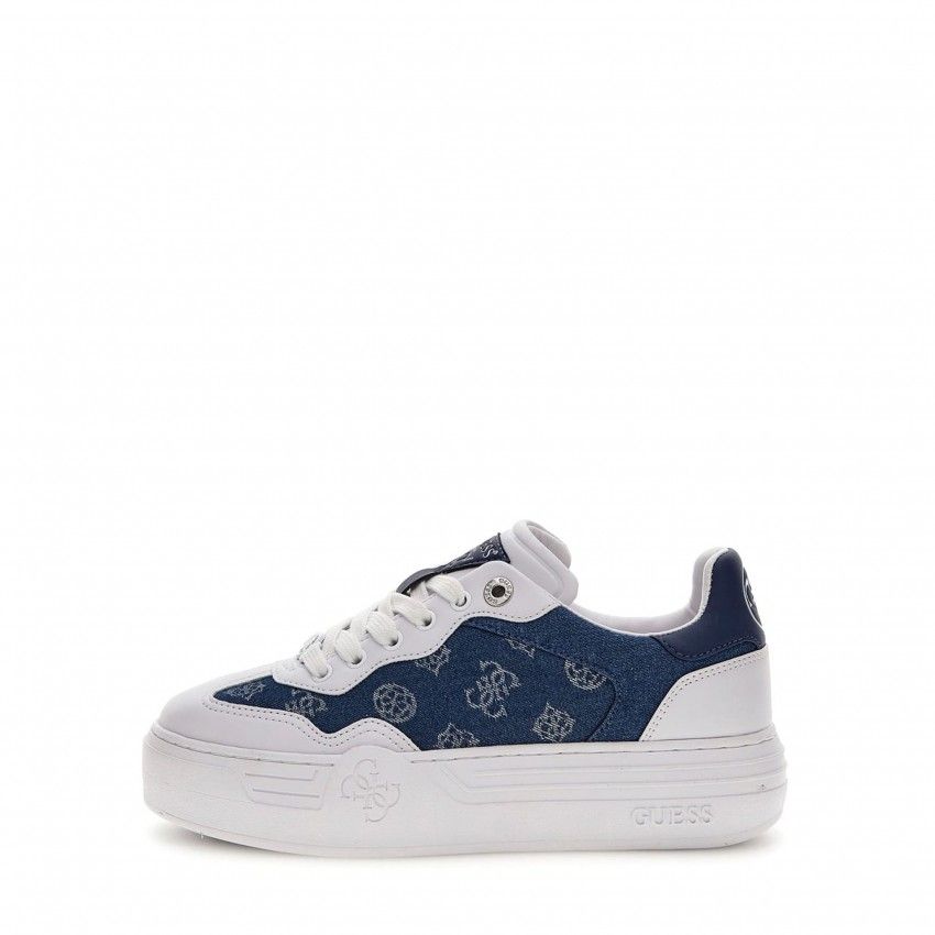Casual GUESS
