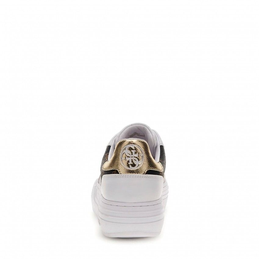 Casual GUESS