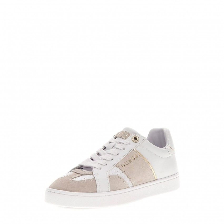 Casual GUESS