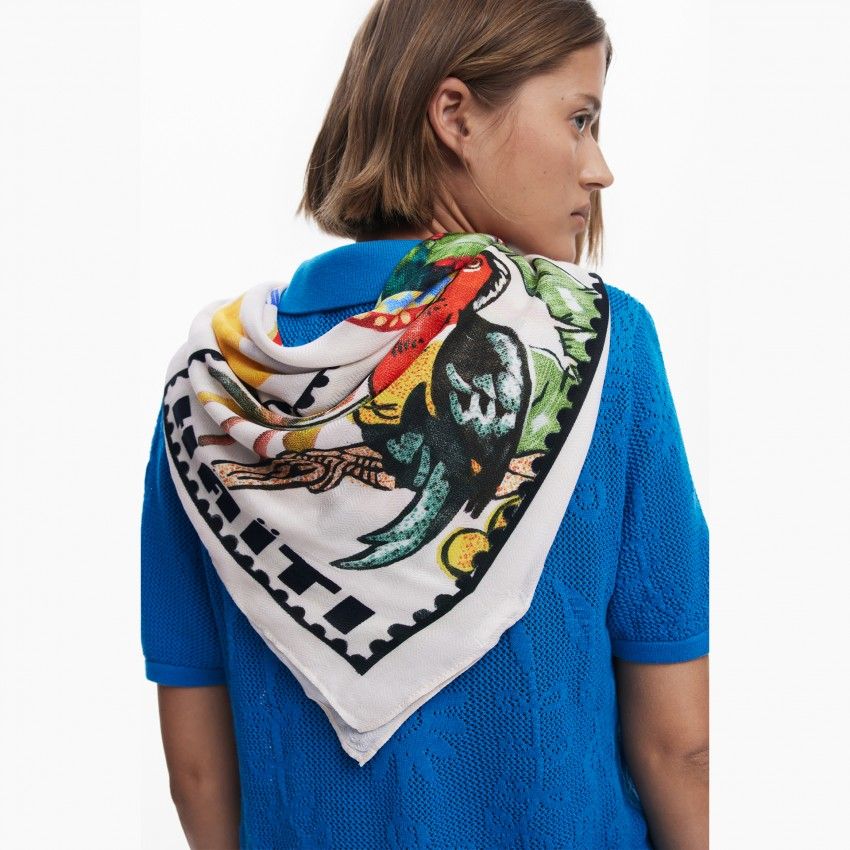Echarpes DESIGUAL
