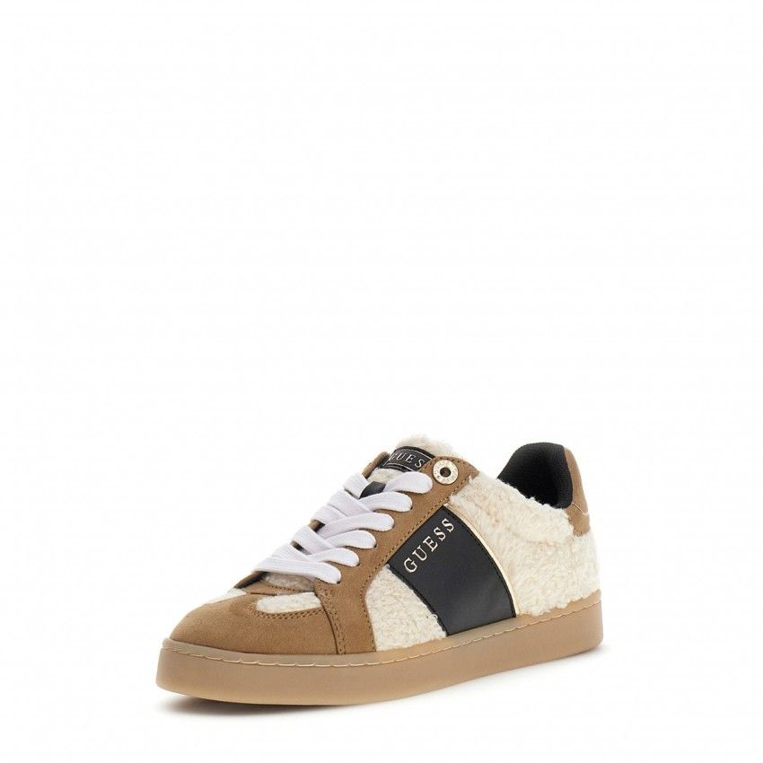 Casual GUESS
