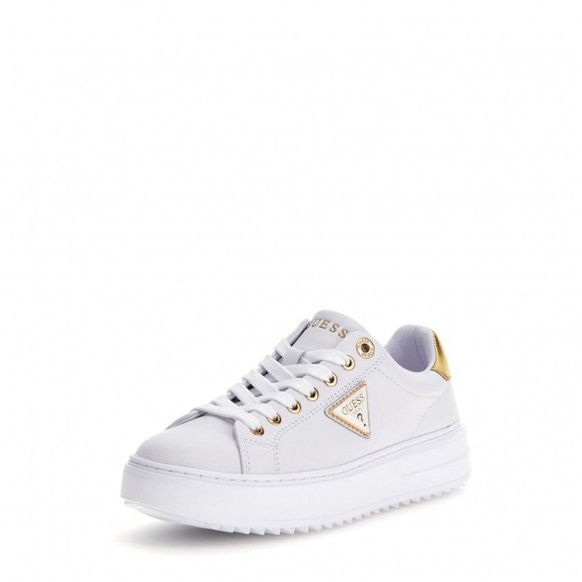 Casual GUESS