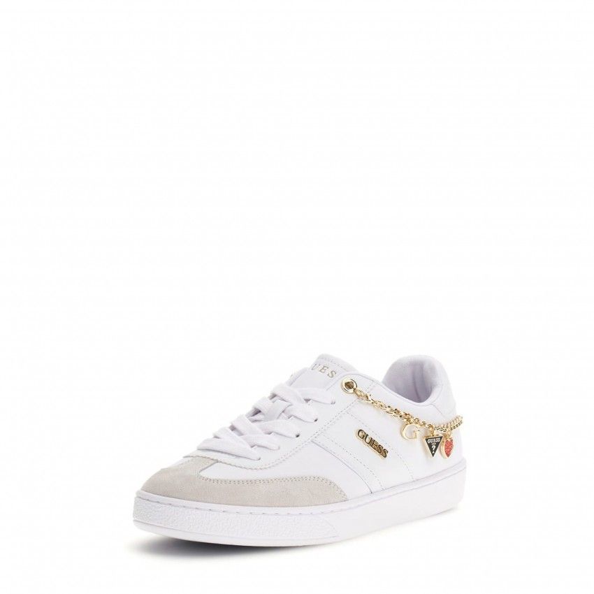 Casual GUESS