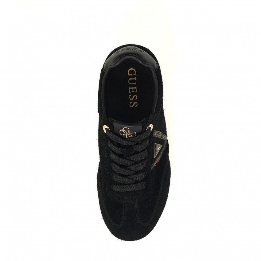 Casual GUESS
