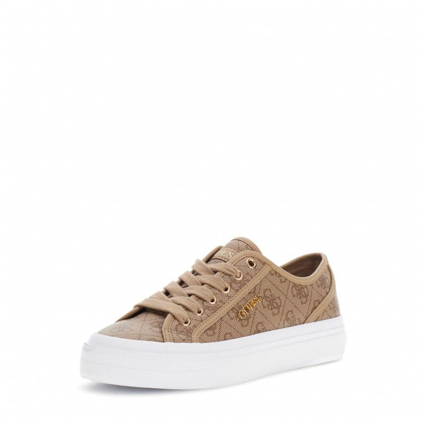 Casual GUESS