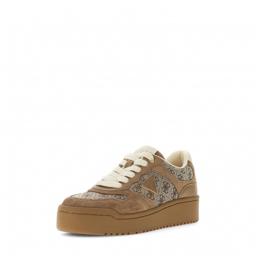 Casual GUESS